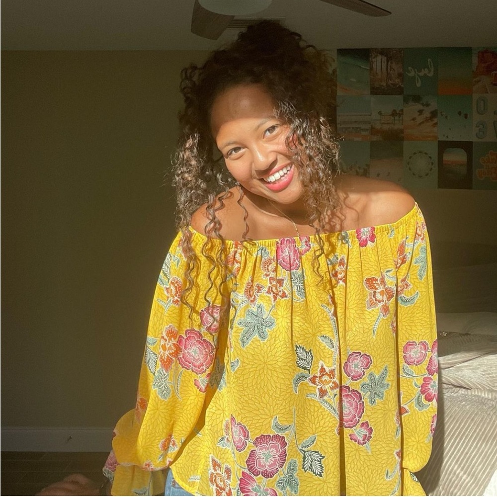 Floral yellow stretchy top